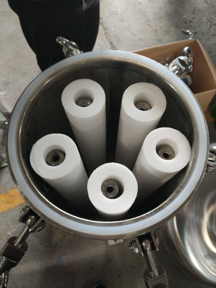 不銹鋼精密過濾器可以應(yīng)用在哪些水處理環(huán)節(jié)