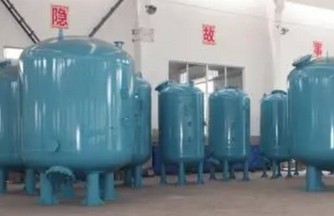不銹鋼機械過濾器濾料填裝操作-藍膜